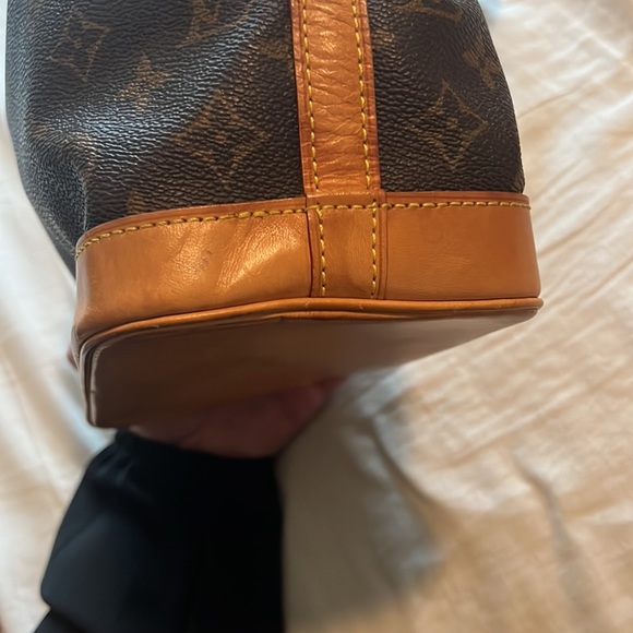 Louis Vuitton bucket bag - Picture 3 of 12